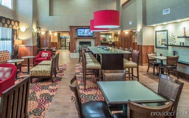 Hampton Inn & Suites Denton