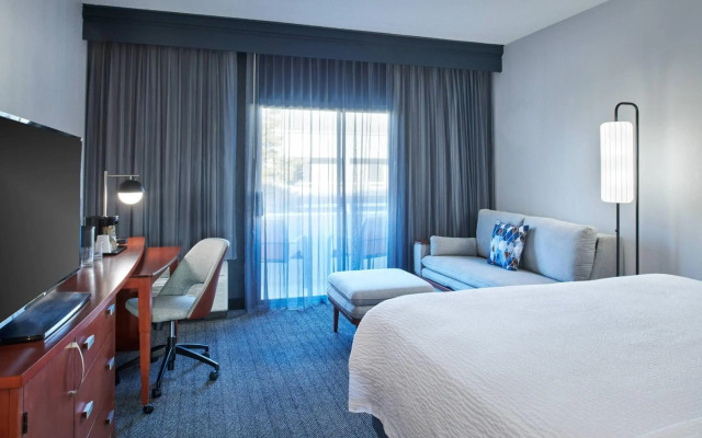 Courtyard by Marriott Chicago Highland Park/Northbrook