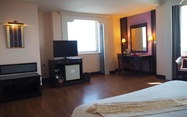 Charoenthani Khonkaen Hotel