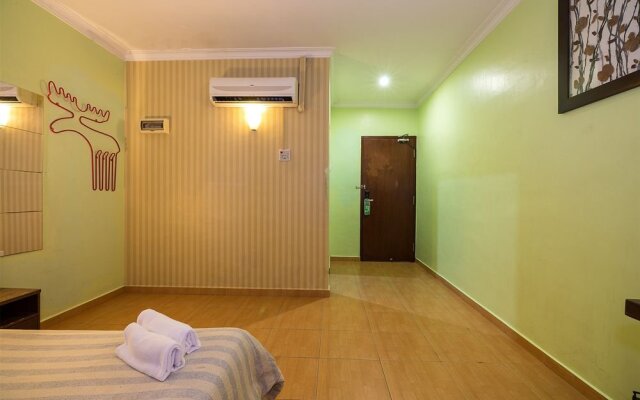 Kingston Hotel