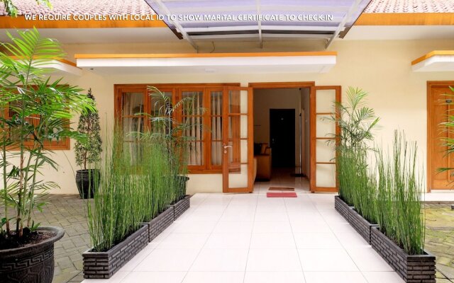 ZEN Rooms near Stasiun Kota Baru