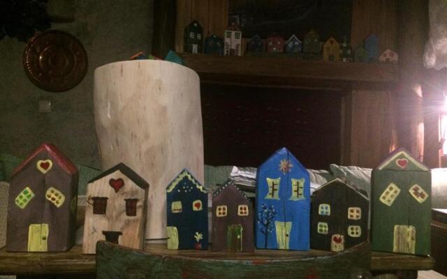 Feggaropetra Inn Magic Mountain House