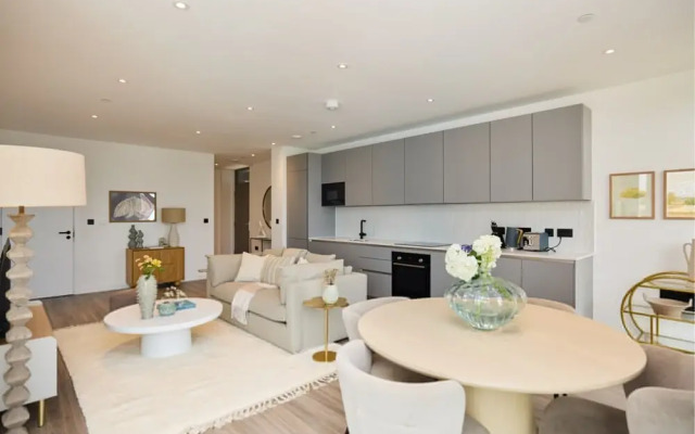 The Tottenham Scenery - Elegant 2bdr Flat With Balcony