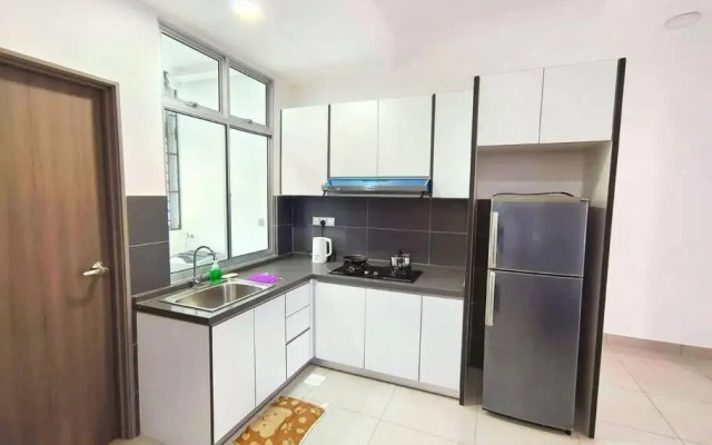 1601 SKS MidValley Terminal bus NetflixWifi By STAY