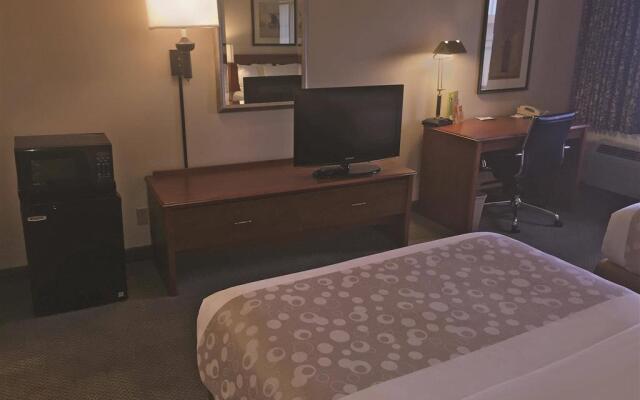 La Quinta Inn Milwaukee West Brookfield