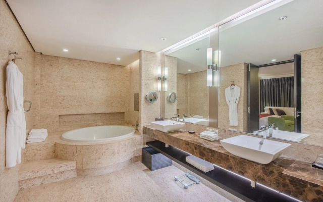 Holiday Inn Nantong Oasis Centre by IHG