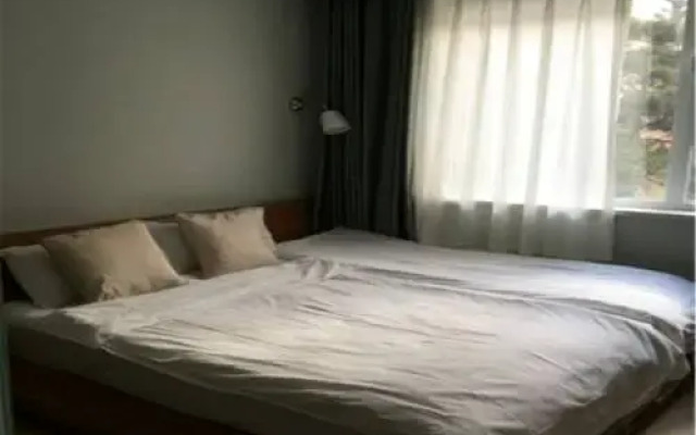 White Stone Hotel