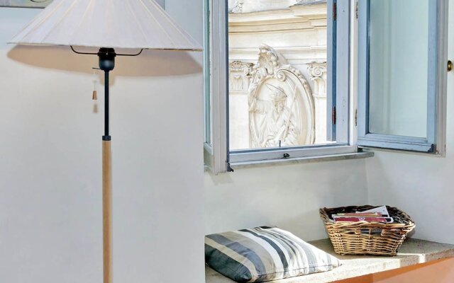 Farnese Elegant Apartment