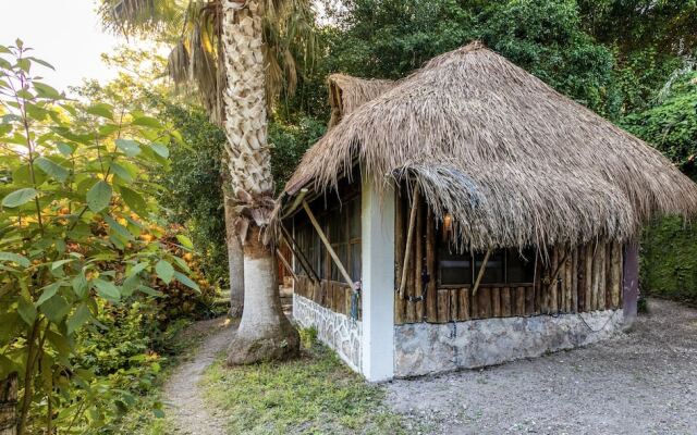 Villa Santuario Lake Front Oasis