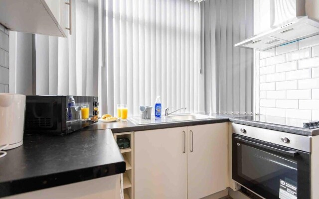 Comfy One Bed Room Flat Near Leeds City Centre
