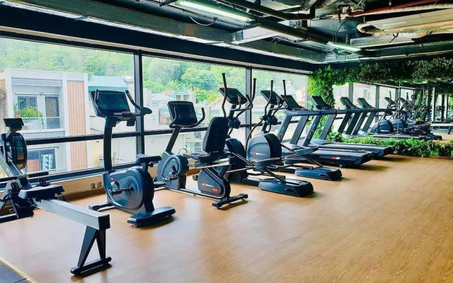 Ramada Hotel & Suites By Wyndham Halong Bay View