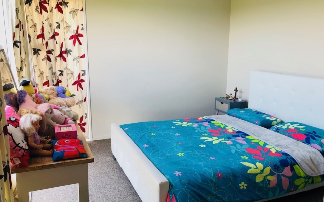 Lovely Sunny Home Sweet Home – Guest Rooms – Christchurch