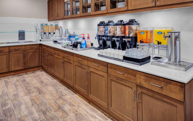Homewood Suites by Hilton Wauwatosa Milwaukee