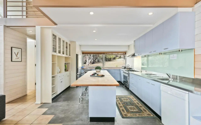 Silvertop Apartment