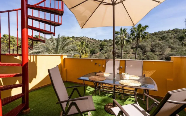 Plush Penthouse With Terrace