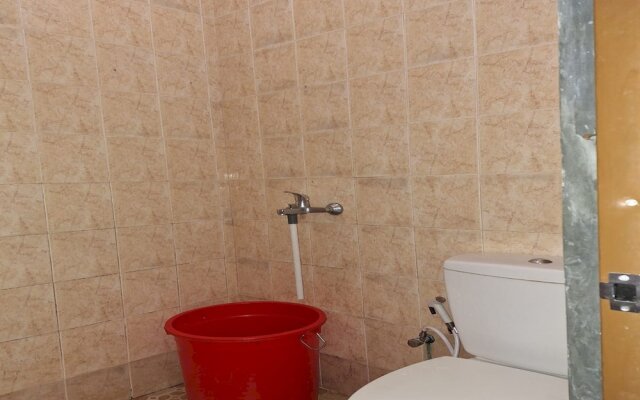 OYO 93280 Villa Efita