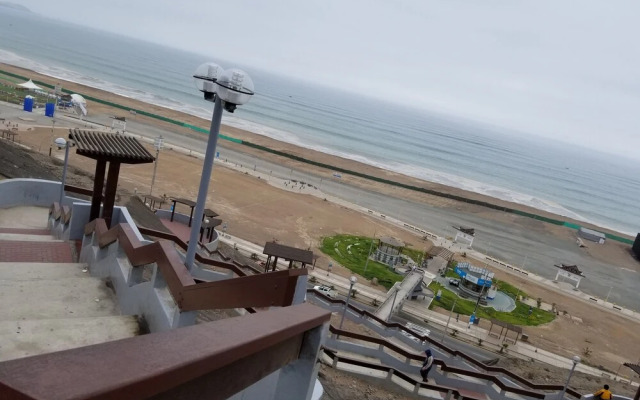 Room Close to the Beach
