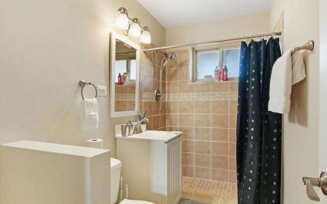 Charming 1BR Apt in Arlington Heights