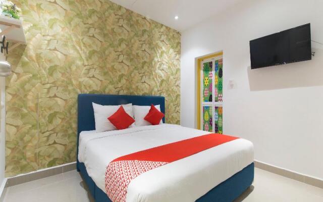 OYO 90121 Summer House Bed & Cafe