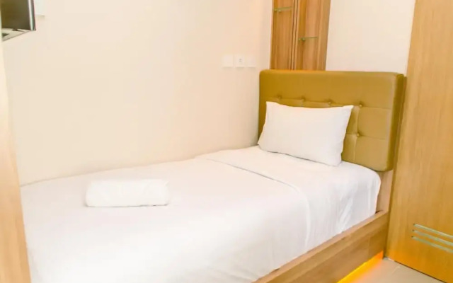 Homey And Compact Studio Apartment At B Residence