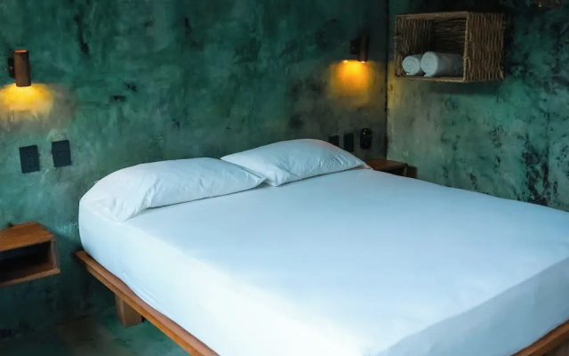 Cocos Hotel