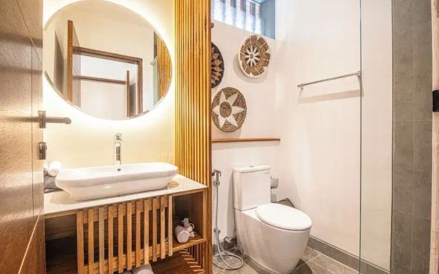 Contemporary 5BR Villa , AC, Water Filter