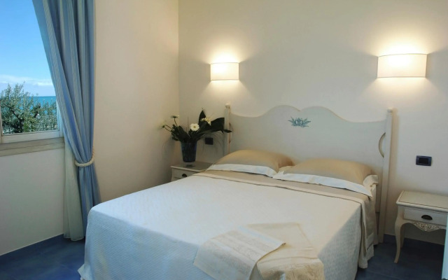 Baia Delphis Resort