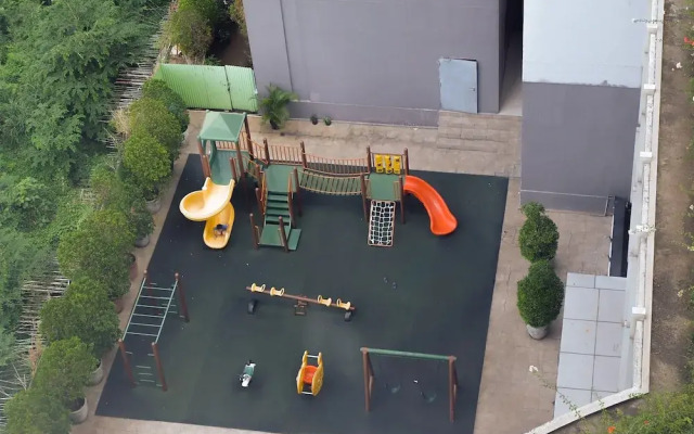 Best and Strategic Nifarro Park Studio Apartment