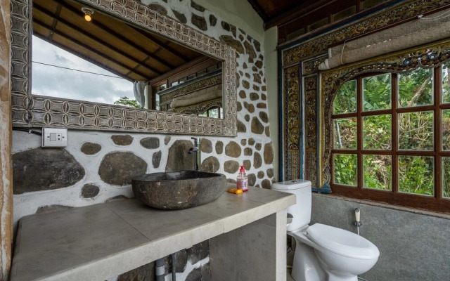 Tirta Asri Ubud Villa