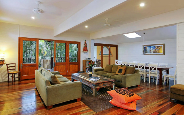 A PERFECT STAY - Longhouse
