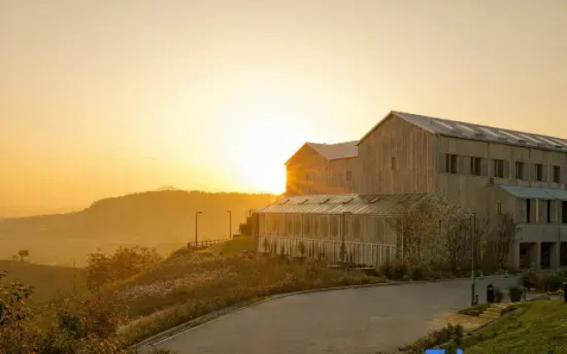 Sangha Farm Farmer’s Village Hotel