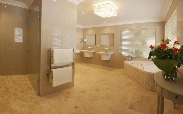 The Coach House at Val du Charron