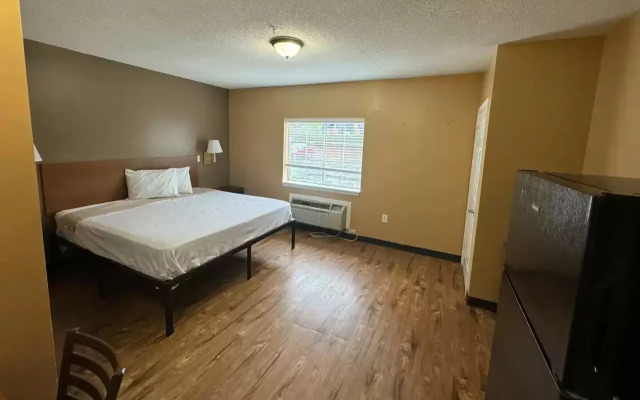 Suburban Studios near University of North Carolina-Charlotte