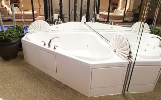 Sybaris Downers Grove