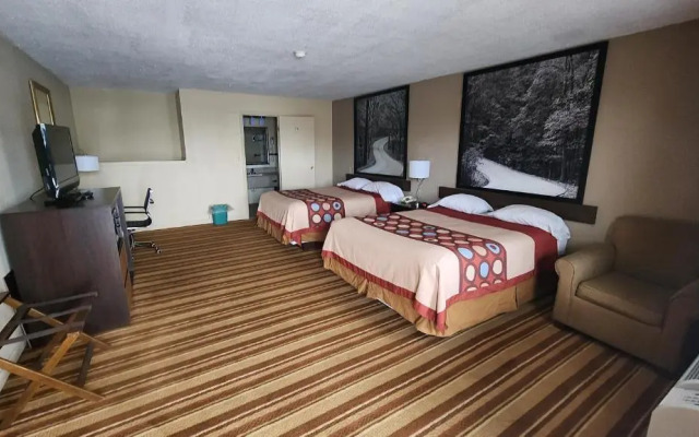 Super 8 Centerville-Richmond