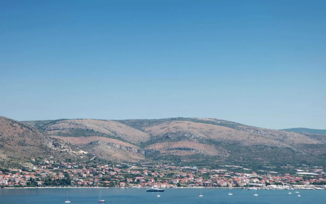 Apartment in Okrug Donji