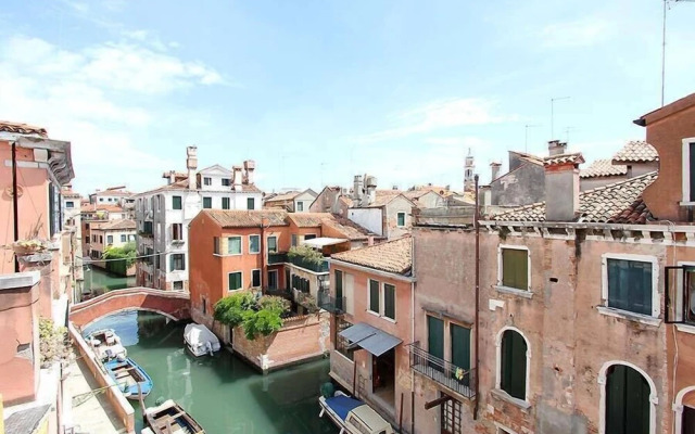 City Apartments - Prestige Canal View