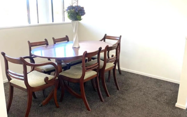 Luxury 5beds And 5bedroom