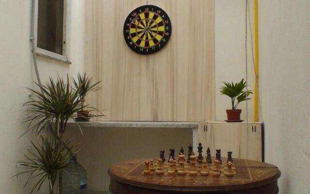 Flat 13