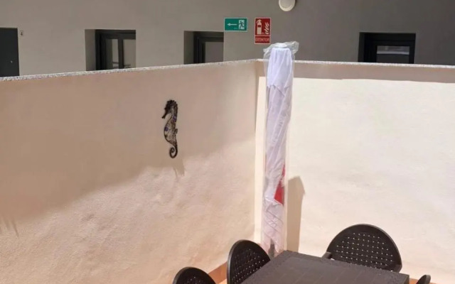 Covento Beach 2, centro con garage y patio