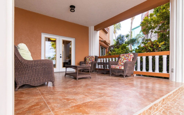 Lighthouse Beach Villas
