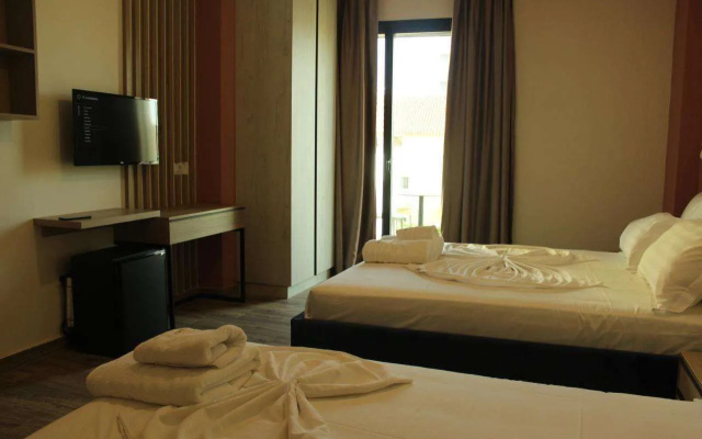 Hotel Triumf Shengjin