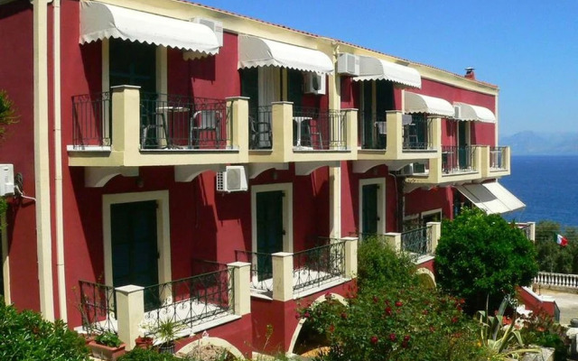 Apraos Bay Hotel In Kalamaki Beach