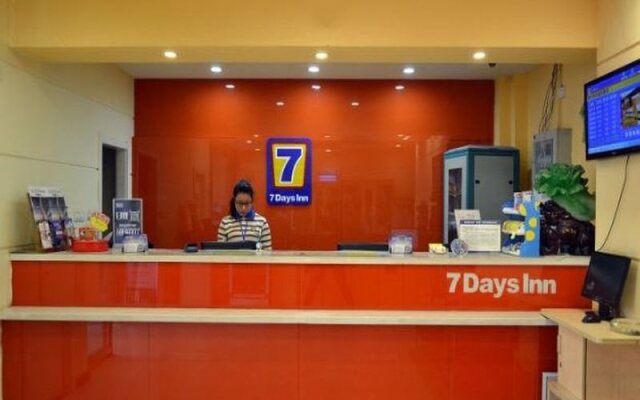 7 Days Inn Zhengzhou Erqi Square Metro Station Branch
