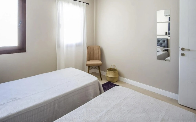 Central Flat With Shared Pool Near Beach in Bodrum