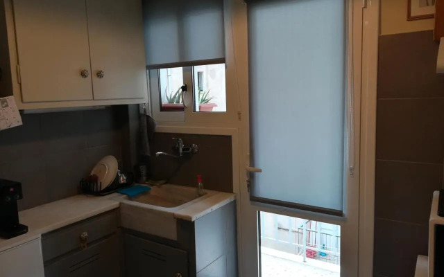 Koukaki ideal studio for 2