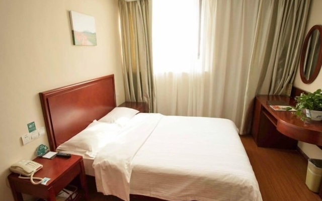 GreenTree Inn Suzhou Railway Station North Square Haobainian Wedding Dress City Express Hotel – Guest Rooms – Suzhou