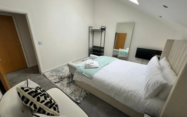 Luxury Loft Style 2 Bed Apartment Next to Excel/o2