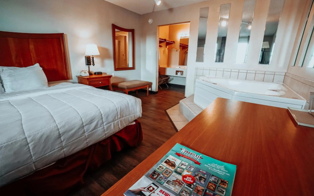 Lamplighter Inn & Suites - North