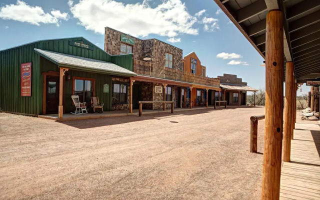 Tombstone Monument Guest Ranch